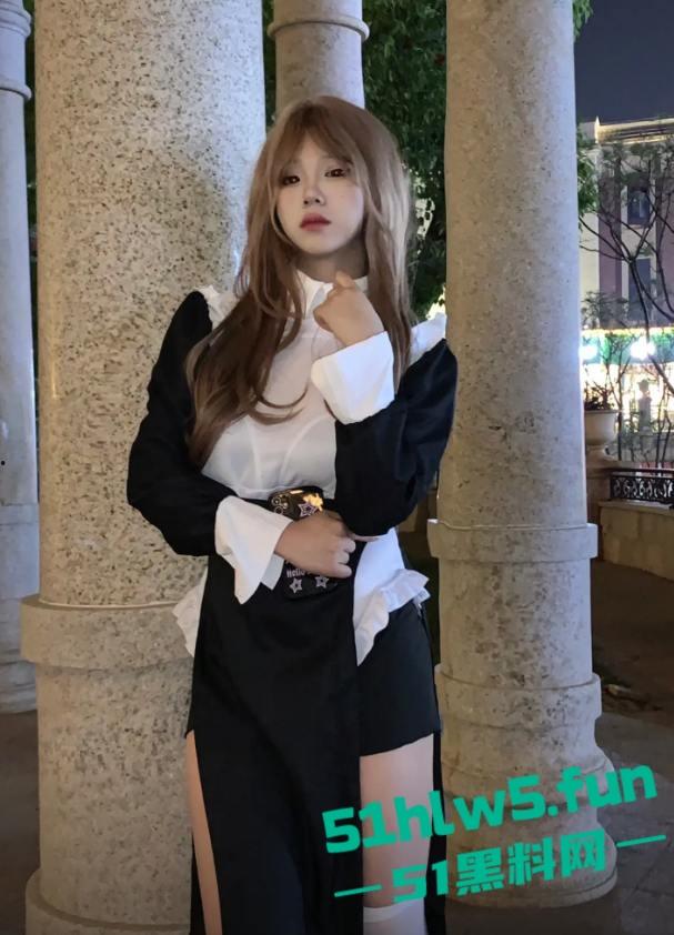 完美身材女研究生【张馨颖】白天是高冷学霸御姐，晚上秒变性感辣妹背着男友约炮体育生，激情爆操内射骚穴。-8