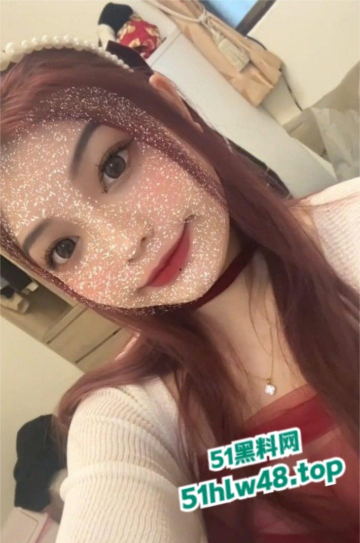 台湾高颜值女神【张宇晴】前男友爆料分手前的性爱视频,大鸡巴操得很爽一直发出淫叫声!-3