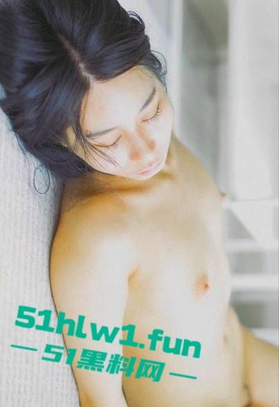 西安眉钉的大学生和摄影师拍私房照,被PUA带她出去野战喜欢追求刺激的小骚货!-3