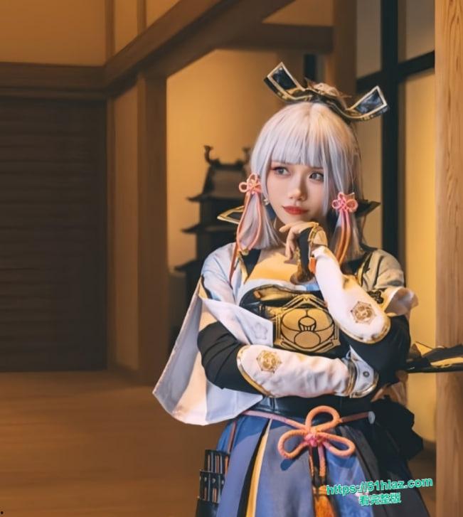 推特甜美福利姬草莓羽衣 化身八重神子发情开干 粉嫩奶子穴全露 坐在粗壮肉棒上疯狂猛骑-1