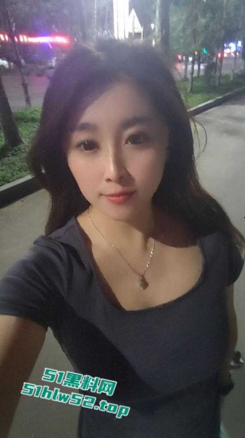 黑龙江伊春36岁化学老师【王玉萍】性欲奇强母狗,出轨老公同事酒店约炮被操出一身汗!-3