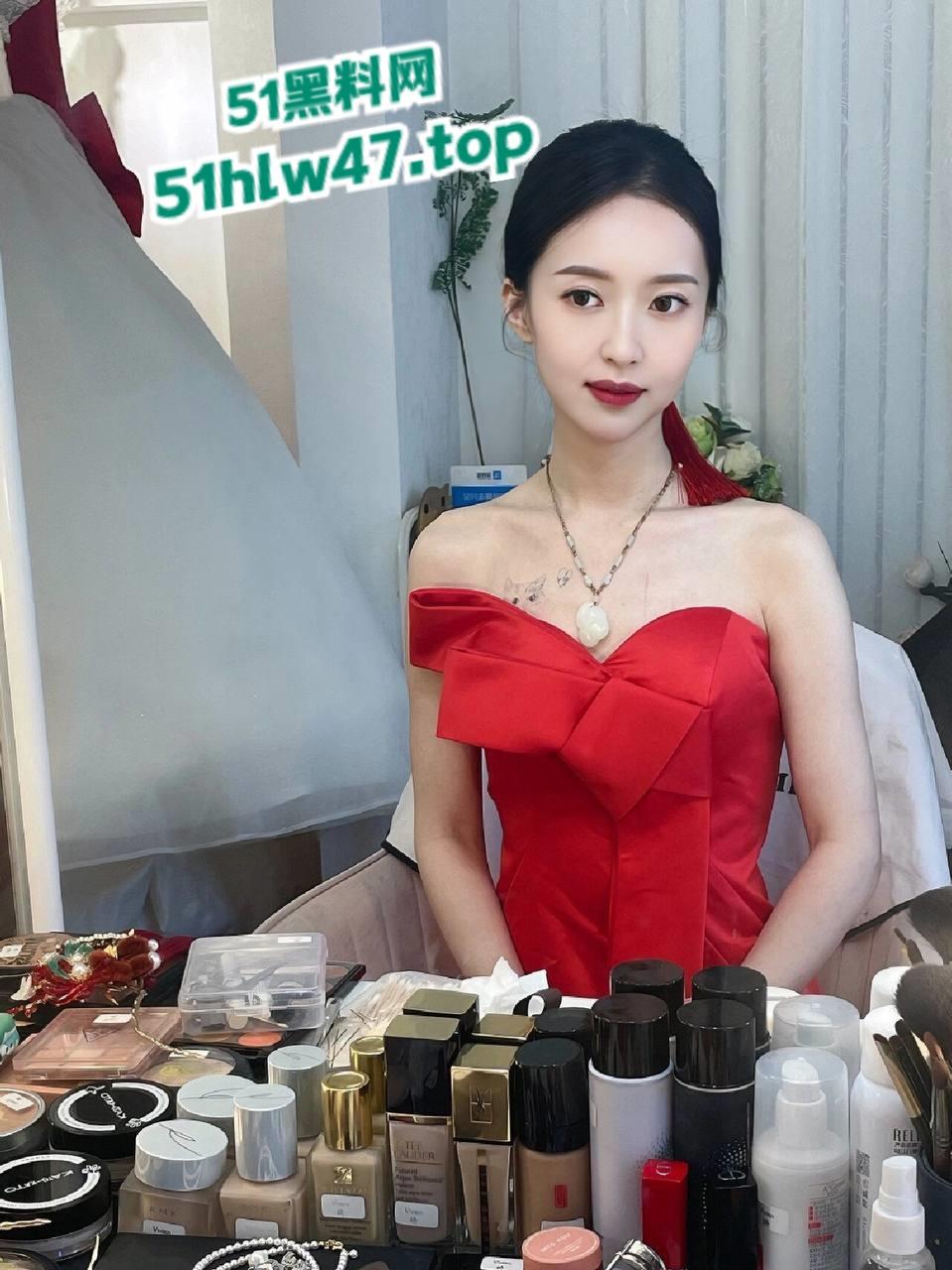 瓜友曝光性感骚妻,浙江杭州骚母狗【苏小雪】幼师骚逼,喜欢颜射吞精勾引学生家长被其老公发现曝光。-6