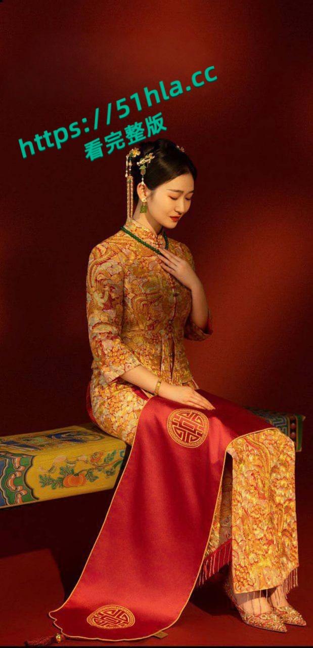 绿帽龟分享新婚淫妻性爱视频,骚浪少妇床上媚态百出,鸡巴吃的嘬嘬响,满脸期待渴望被大屌满足!-1