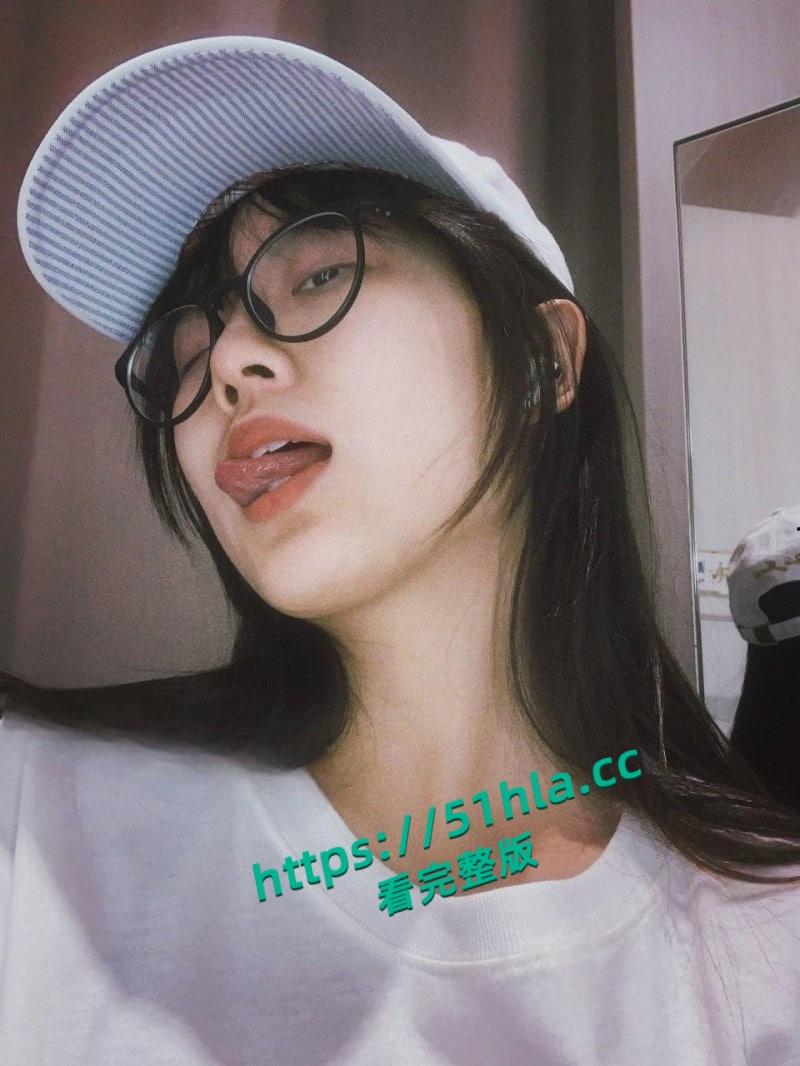 抖音网红相声演员【卯哥】的自我修养,由黄转绿后再曝私拍,肥美蜜臀依旧诱惑至极!-1