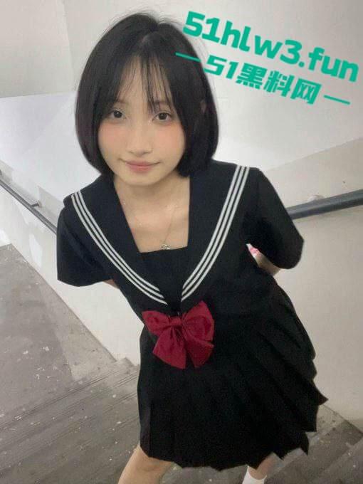 超性感极品学妹【刘文文】长腿翘臀性感骚货,穿黑丝诱惑勾引被金主约到酒店扛腿抽插叫声淫荡。-6