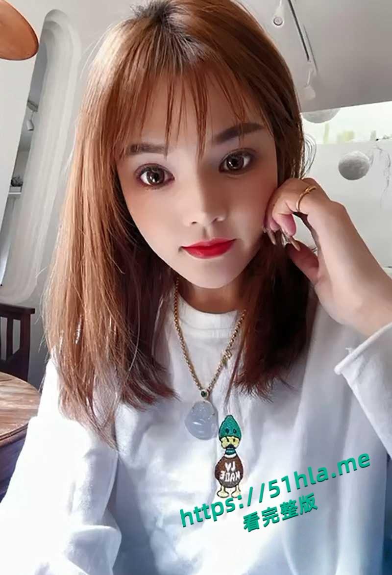 湖南长沙人妻【曾涛】大量性爱私拍曝光,风骚母狗出轨成瘾,露脸裸舞自慰发给炮友求操尺度相当炸裂!-4