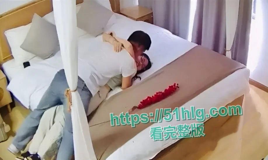 阜阳乡村网红赵小娜酒店激情做爱翻车现场!巨乳肥臀主动骑乘,简直就是骚浪贱!-5