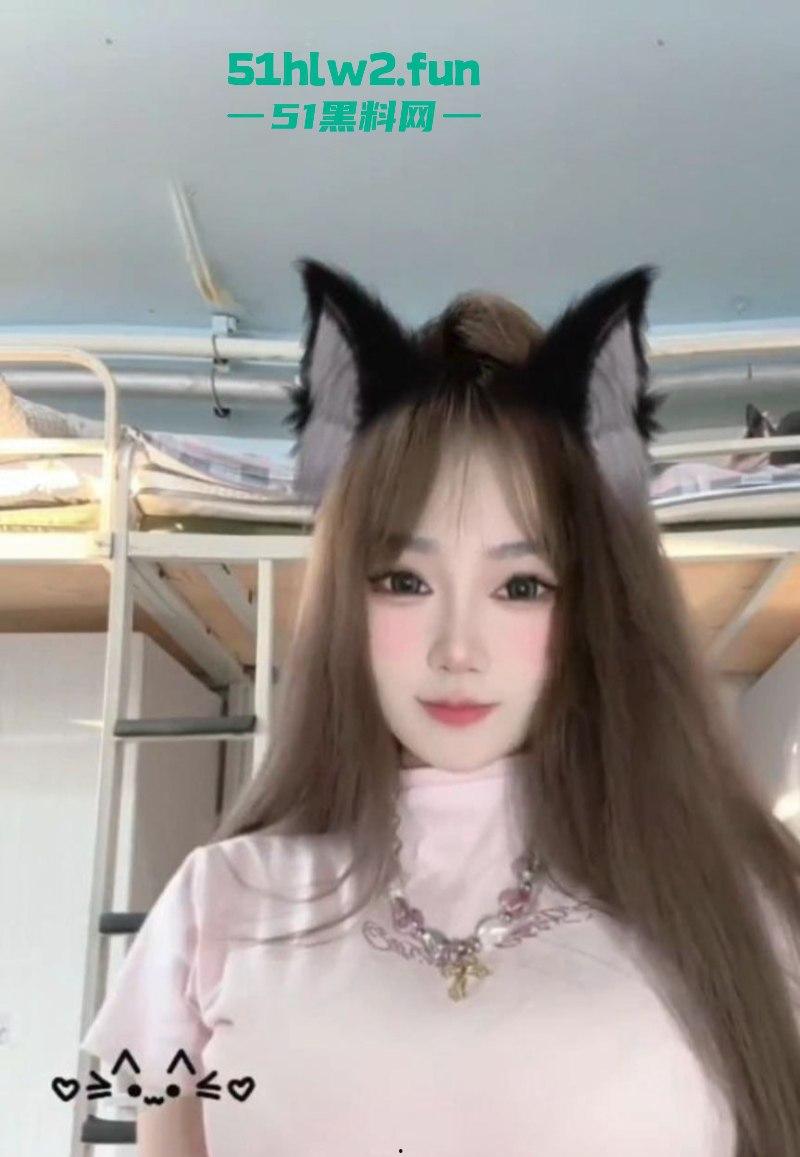 快手豪乳女神【不甜】大尺度自慰福利流出,假屌在小穴内快速抽插带出大量淫水,画面十分淫靡。-3