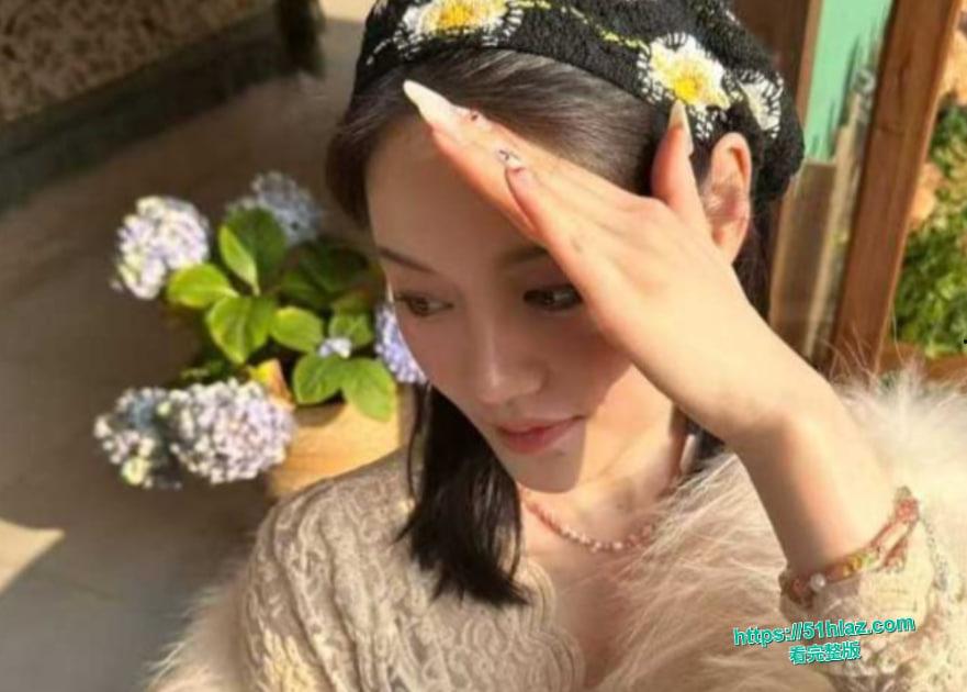 吉林延边母狗王茗雪恋爱期间被男友彻底调教开发 穿着情趣内衣的她主动迎合男友爬行口交后 被无套猛干翘臀-6