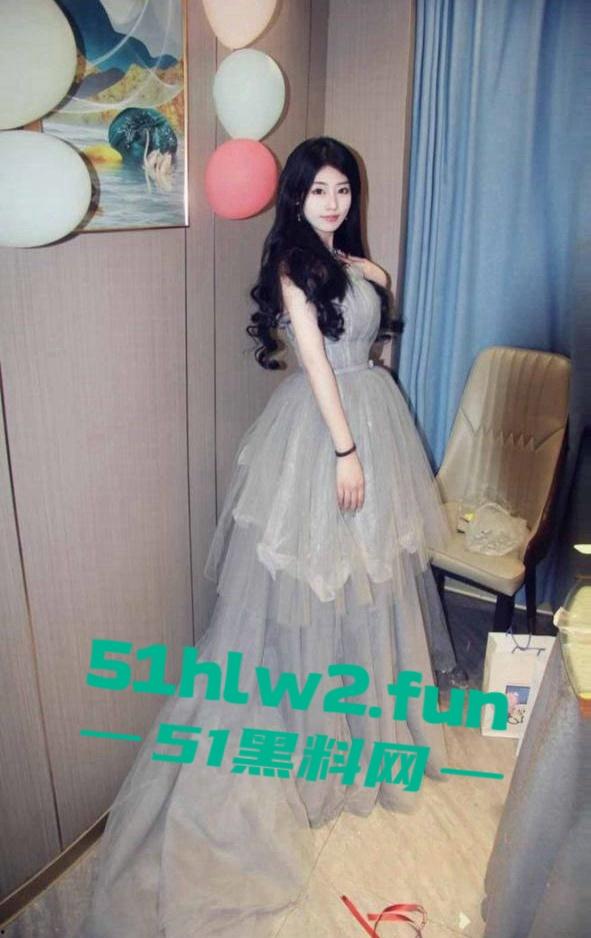 河南极品反差学生【李鑫楠】遭到前男友报复曝光录屏视频和性爱的私密视频清纯可爱形象瞬间崩塌。-4