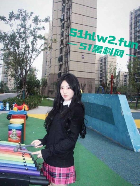 河南极品反差学生【李鑫楠】遭到前男友报复曝光录屏视频和性爱的私密视频清纯可爱形象瞬间崩塌。-8