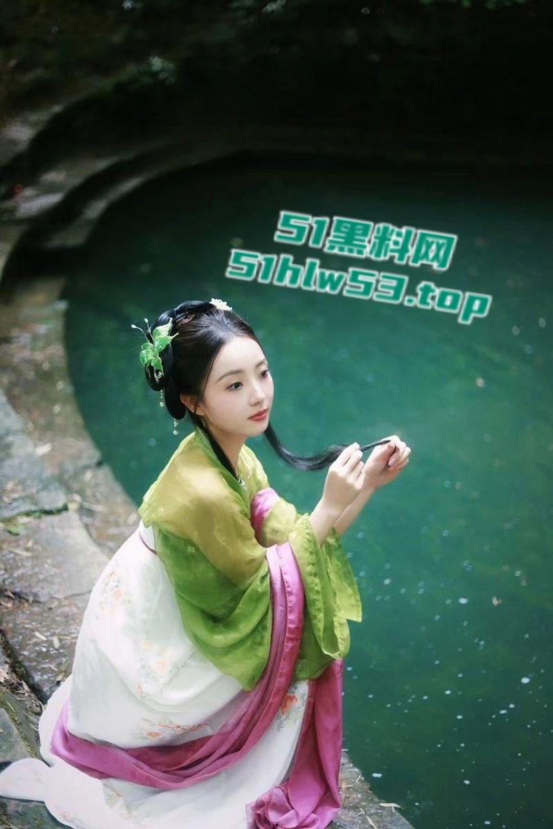 江西赣州极品骚母狗【周茹霞】约炮成瘾,口交吞精样样精通,女上位骑乘疯狂榨精!-1