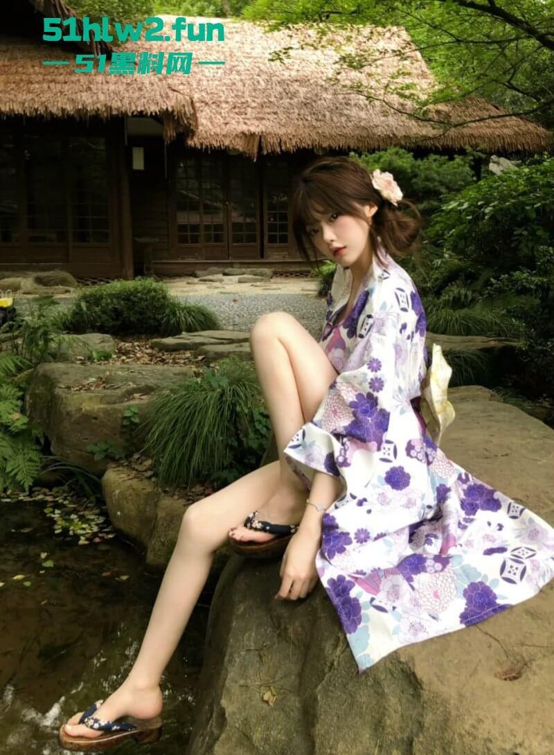 浙江衢州嫩妹【刘千禧】被曝拜金公开价9W找主包养,骚女只要钱到位能口可无套。-2