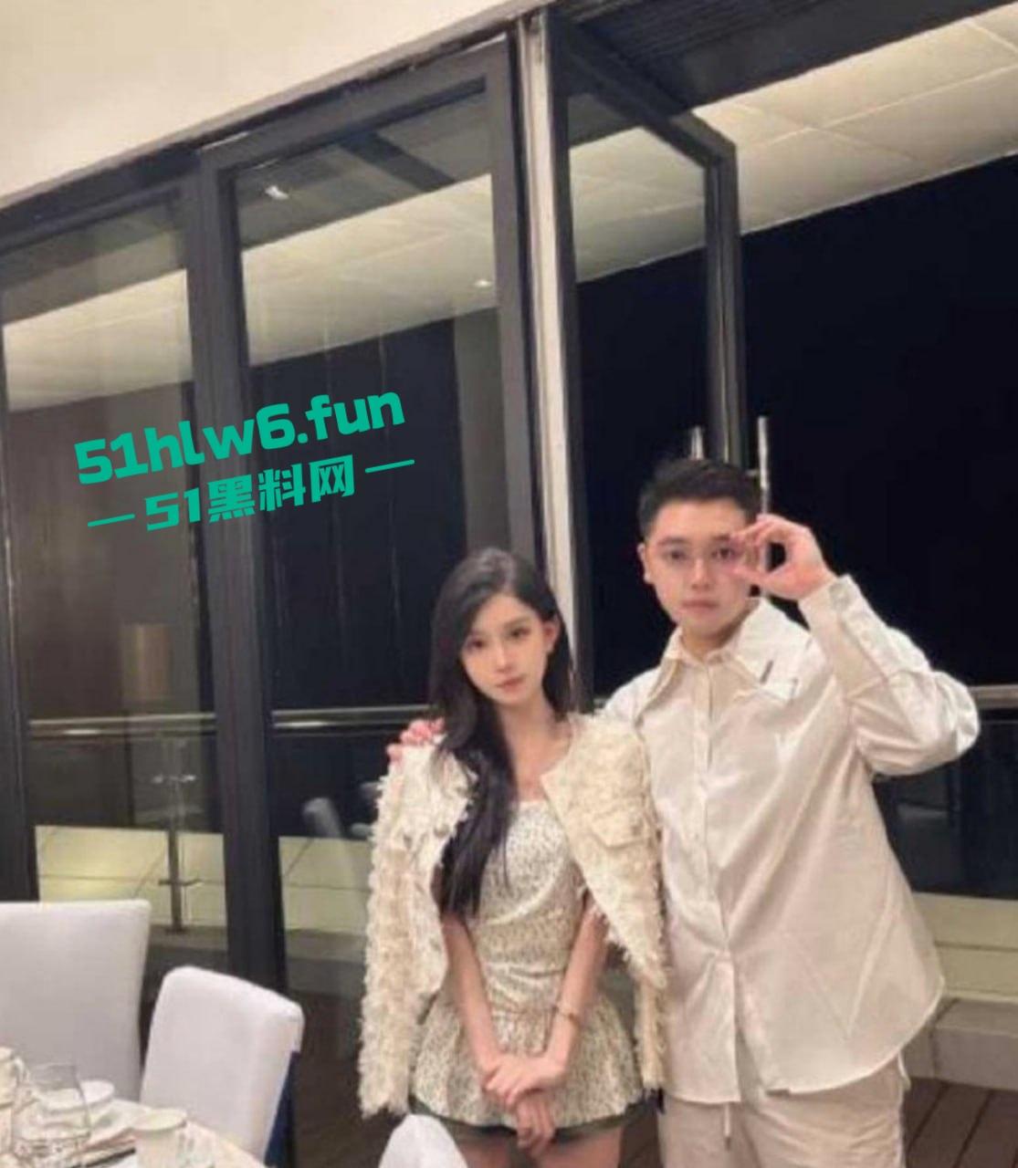 广西柳州舔狗王为坐台小姐【覃海美】花18W以为遇到了真爱 女友不仅有性病还过打胎 男友曝光渣女性爱视频!-2