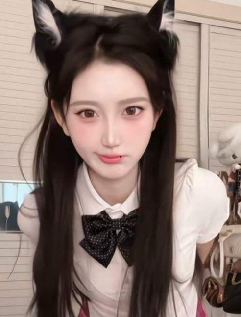 当红短剧女演员杨珊子与金主酒店做爱视频流出 高颜值好身材被金主爆操,女神变母狗 粉丝心碎一地-2