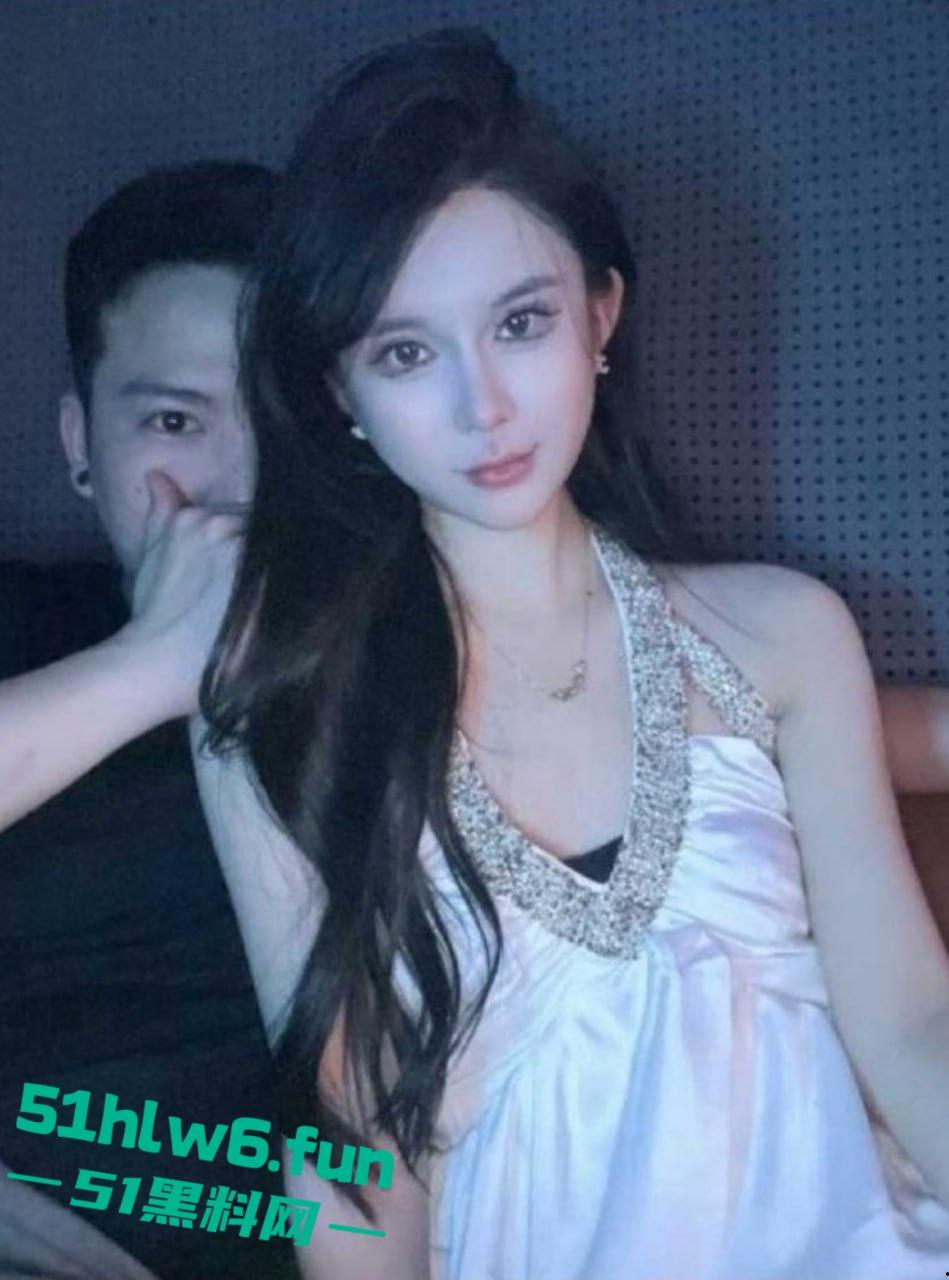 广西柳州舔狗王为坐台小姐【覃海美】花18W以为遇到了真爱 女友不仅有性病还过打胎 男友曝光渣女性爱视频!-12