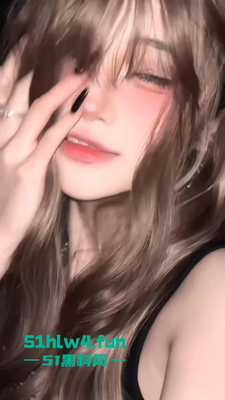 抖音coser小网红twenty-被曝本人【吴蝶菲】实名在约啪网站上约炮,求金主爸爸包养!-2