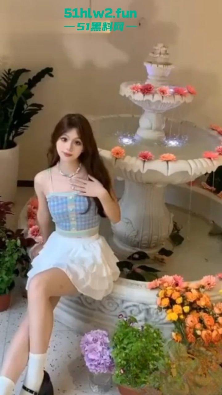 北京抖音极品网红【韩卓琳】背着男友兼职做外围,黑森林嫩穴更是肥的诱人被发现后果断曝光!-5