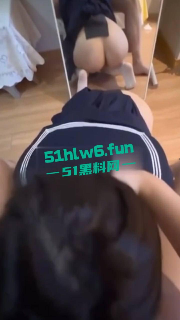 大神约炮高颜值反差萝莉,美乳硕大蜜桃臀饱满,小穴更是粉嫩无毛看着就馋人。-4