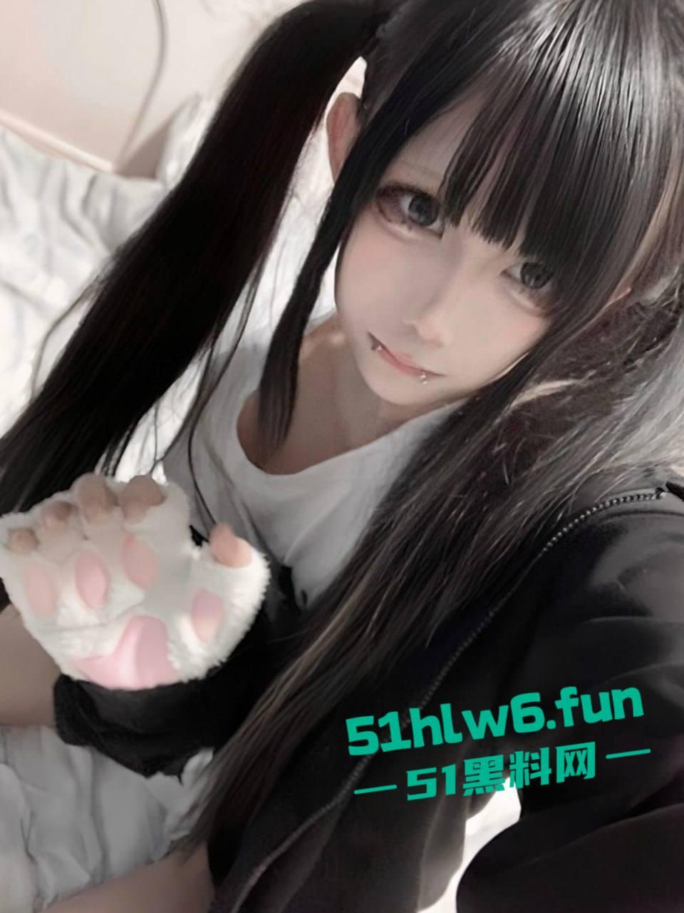 大神约炮高颜值反差萝莉,美乳硕大蜜桃臀饱满,小穴更是粉嫩无毛看着就馋人。-5