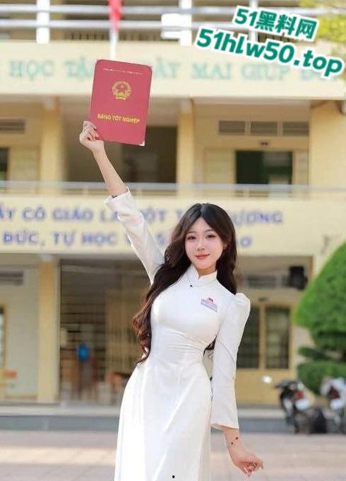 越南河内科技大学校园名人,校花【郑玉娇】拍摄的性爱影片,骚女惨遭渣男泄露曝光!-4