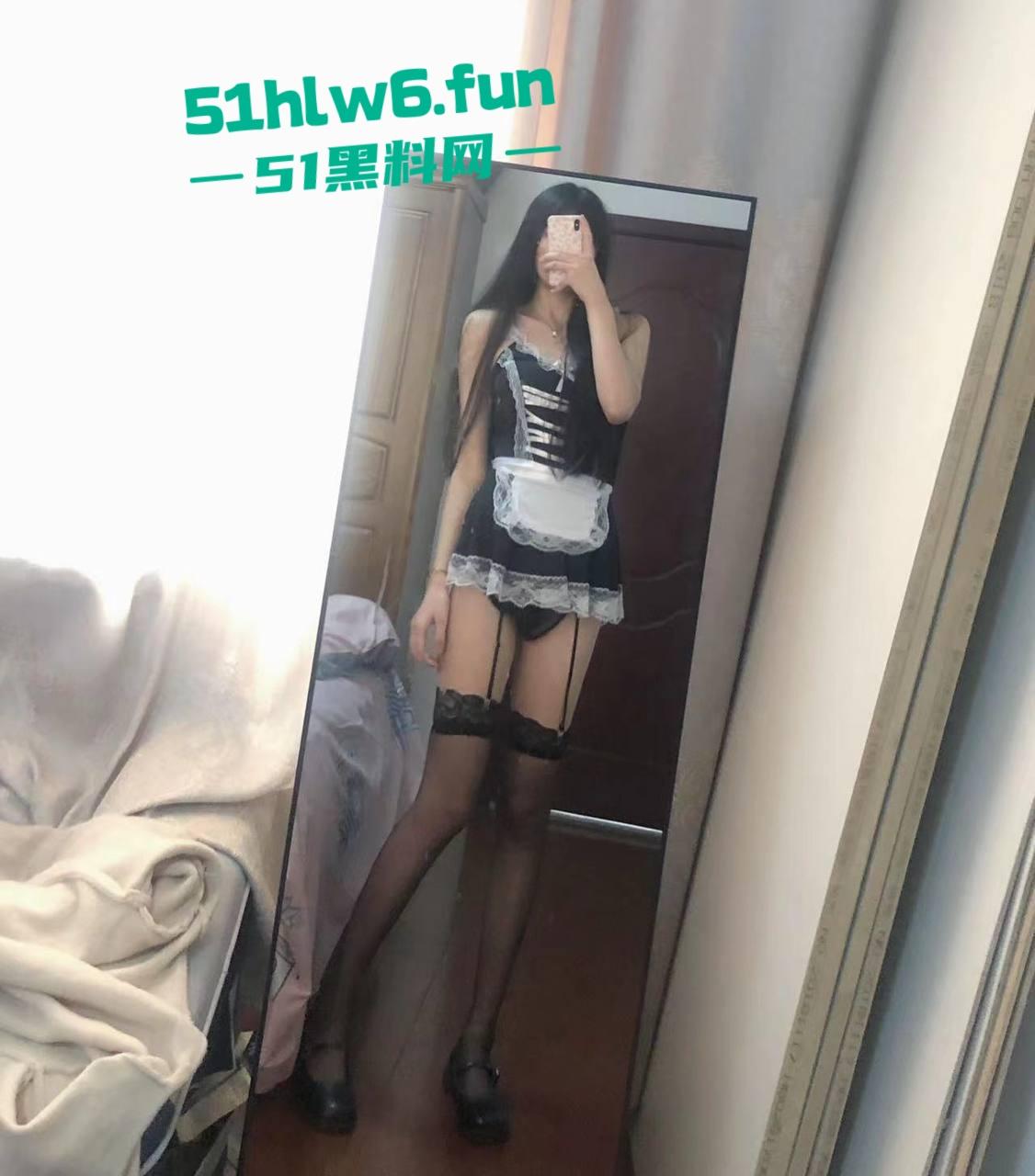 青岛反差母狗【刘子萱】175cm的极品炮架子,逆天大长腿极致性感小骚逼被男友操黑后还被曝光。-6