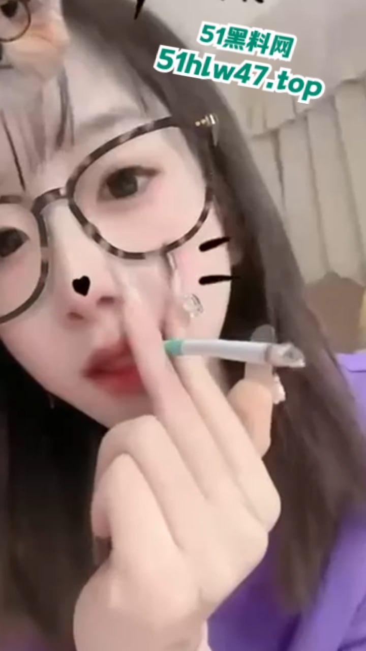 曝光东南亚骗子小仙女,套路公司骗了公司路费后各种借口,撒谎被海关带走乱扯皮。-2