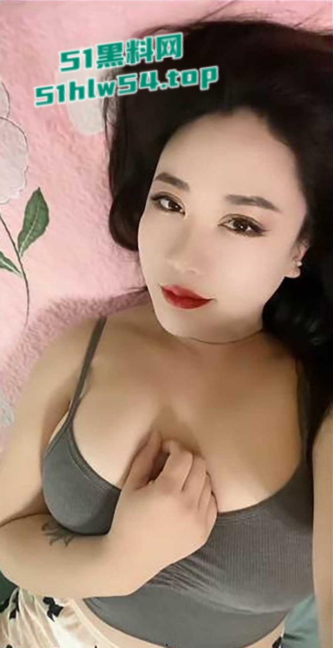 抖音性感人妻【洁】惨遭榜一大哥裸聊视频泄密,肥臀大奶尤物各种黑丝情趣诱惑,金主调教成极品风骚母狗!-2