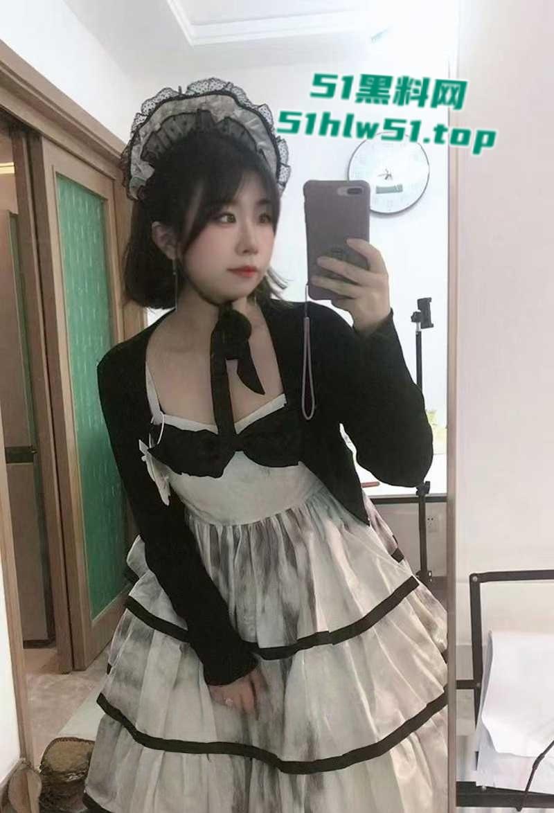 贵阳甜妹【李成乔】不雅视频流出,C杯骚女被炮友无套爆操,多毛蝴蝶逼淫水狂流!-4