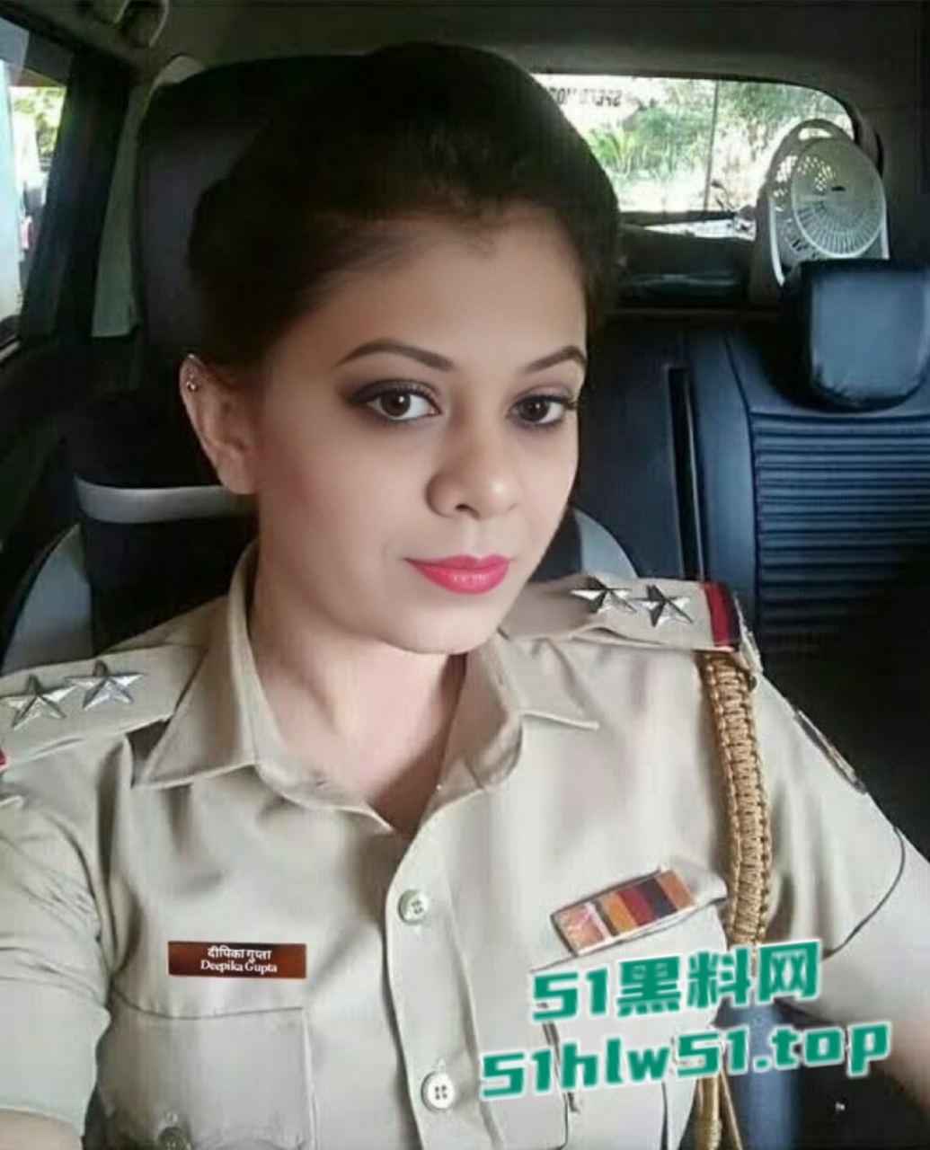 印度女警司门事件,印度政府高级女官员上校官衔,私密床战遭泄密反差感超强!-10