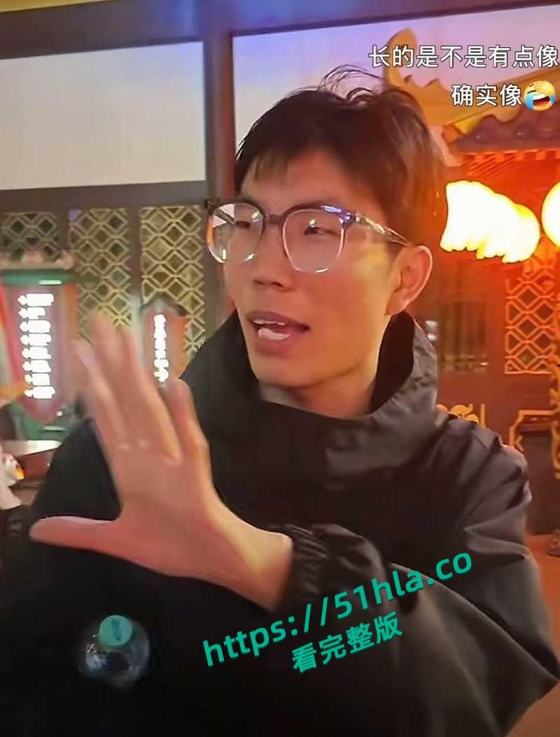 万岁山百万粉丝NPC【蓝狐狸】隐瞒结婚事实出轨榜一富姐被发现后,开始撕逼大战渣男行径曝光引爆全网!-9