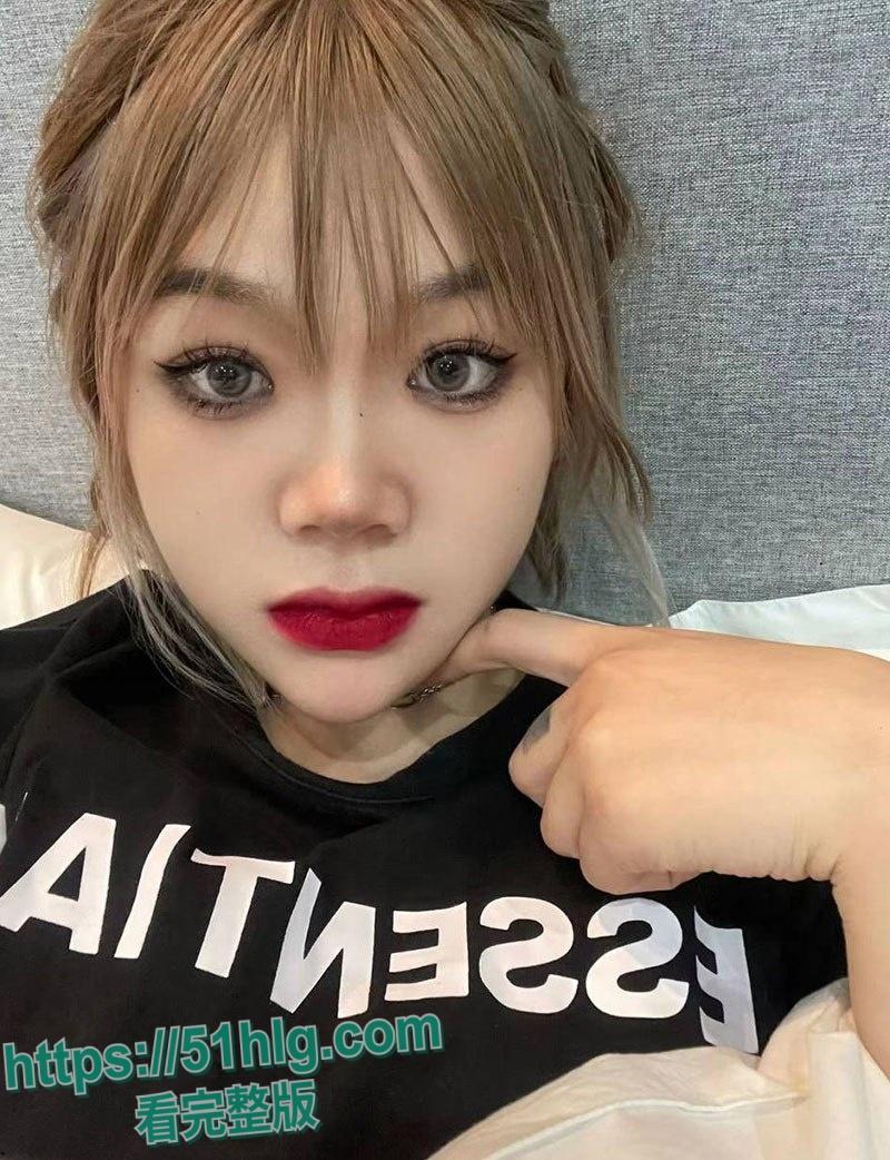 【江西南昌】【刘雯】与炮友约炮视频流出,大满背小花臂极品骚货,性感尤物的欲望狂欢-1