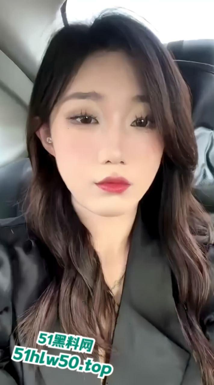 山东师范大学空乘专业女神【孙凤娇】被大金主包养,空姐只是一个为有钱人提供选妃的好地方!-5