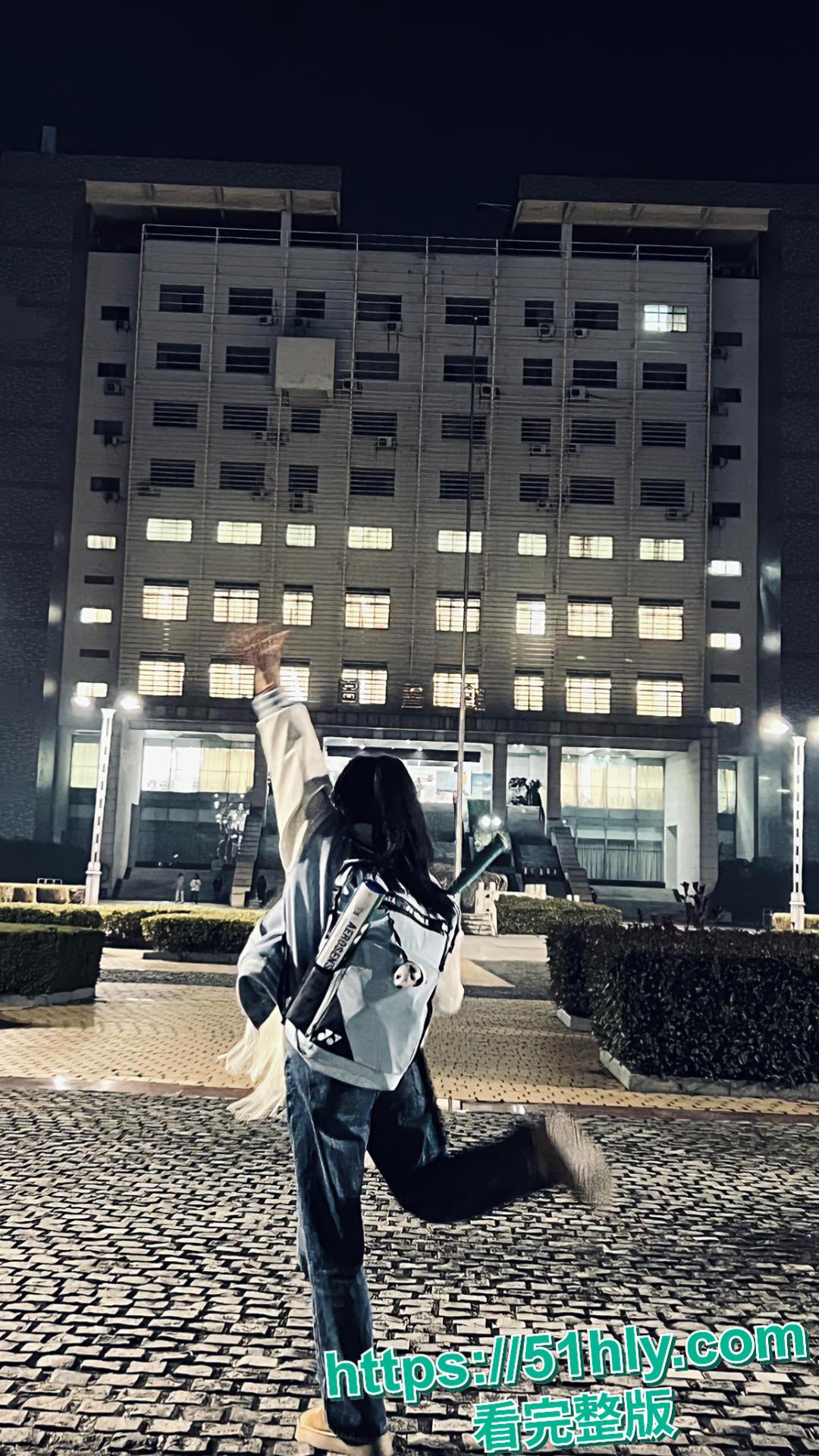 江西财经校花杜菲菲不雅视频泄露 翘臀骚穴被无套猛操 颜射口爆淫照流出 纯反差母狗-5