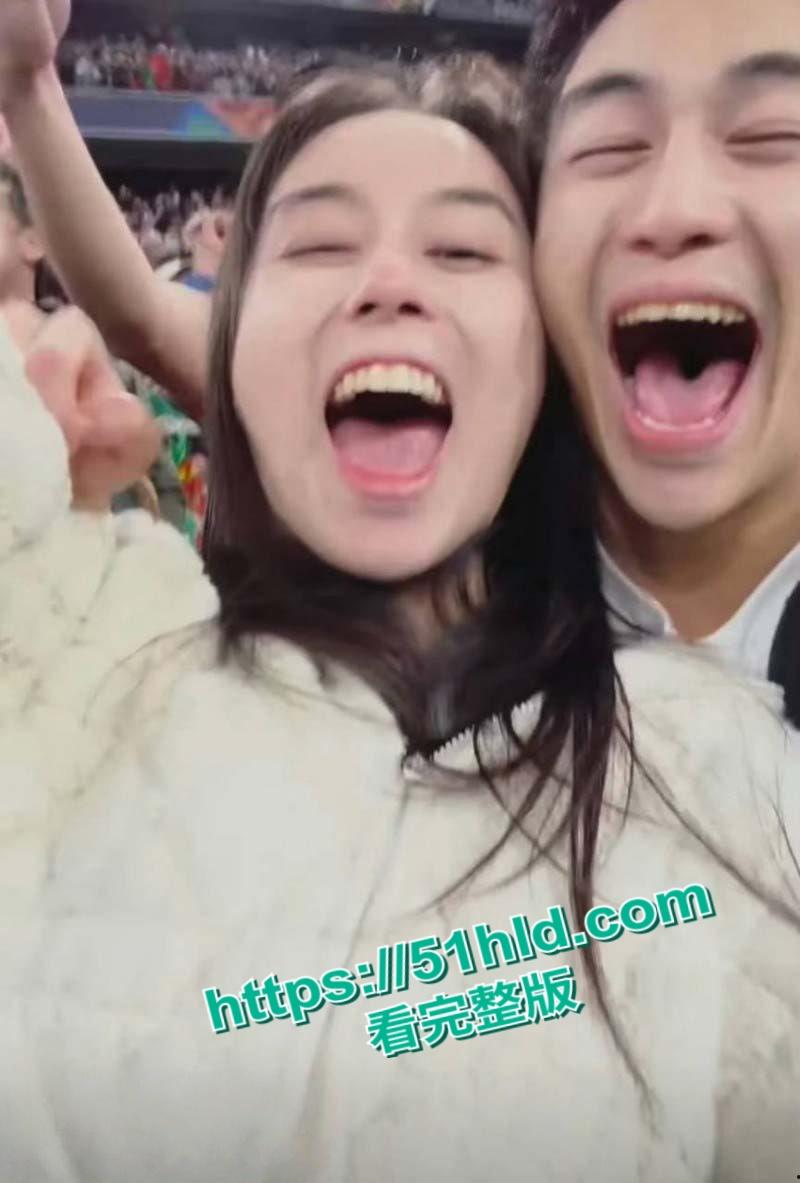 赌王之子【何猷君】第二弹,继人设塌房后自曝猛料 竟将自己亲妹妹【何超欣】视为初恋,早年床照合影与性爱视频引全网热议!-10