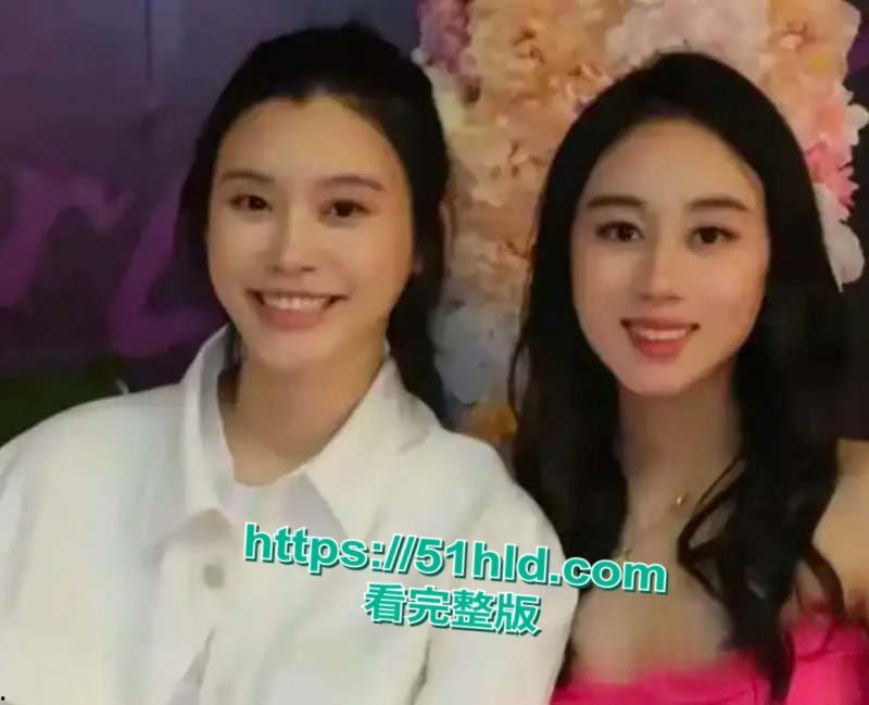 赌王之子【何猷君】第二弹,继人设塌房后自曝猛料 竟将自己亲妹妹【何超欣】视为初恋,早年床照合影与性爱视频引全网热议!-14