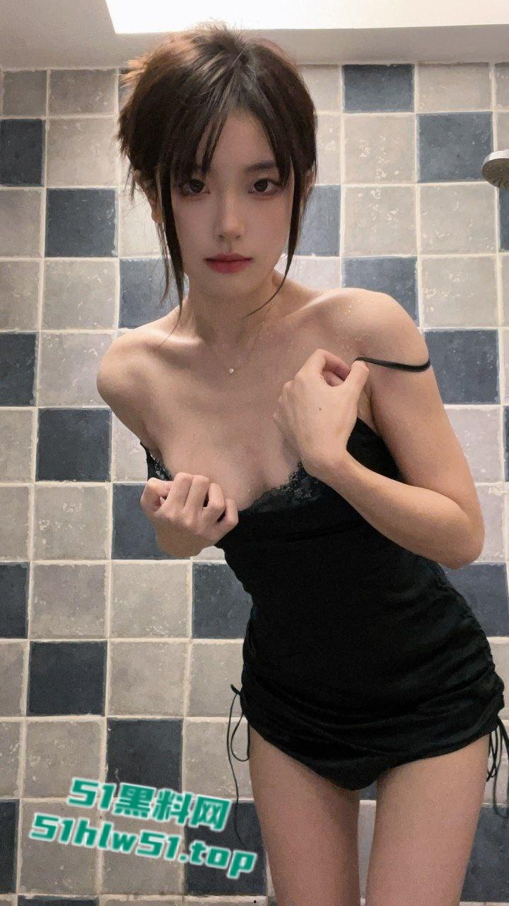 高颜值御姐【香草姐姐】颜值性感尤物,微密圈大尺度视图流出身材一流极度反差!-5