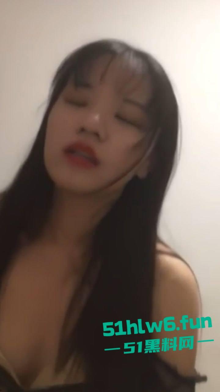 河北邯郸白领【胡思敏】肤白貌美俏佳人,男友无情打桩爆操,分手后视频遭男友流出。-5