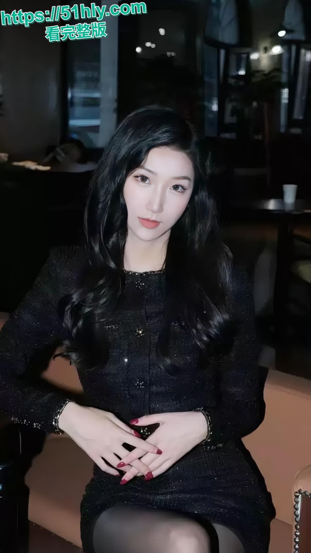 山东青岛在职教师韩艳芳 被曝出私下却是瘾君子 吸完以后淫靡至极 聚众淫乱-2