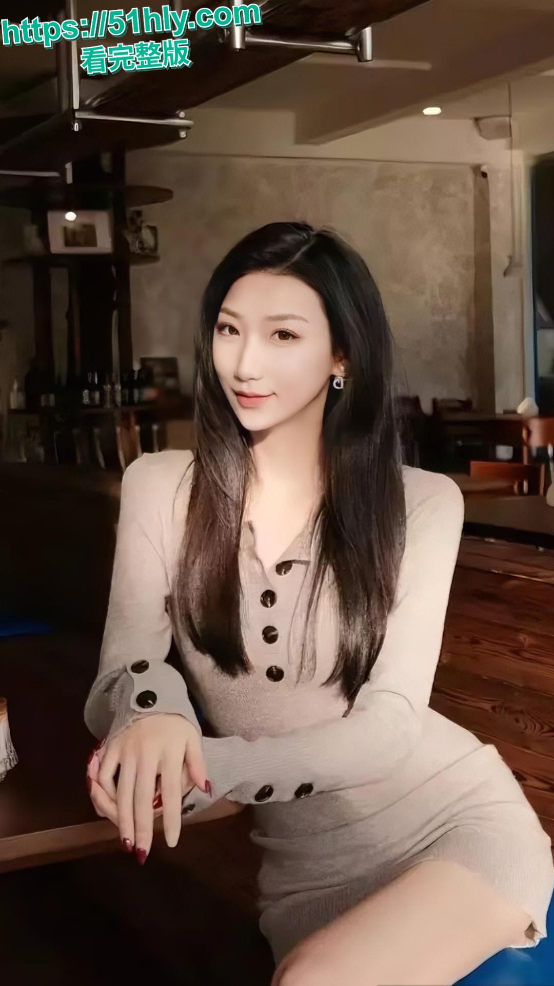 山东青岛在职教师韩艳芳 被曝出私下却是瘾君子 吸完以后淫靡至极 聚众淫乱-3