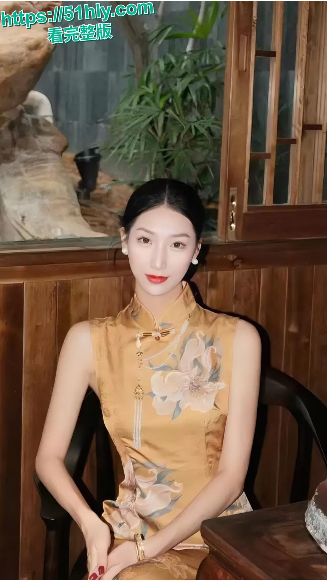 山东青岛在职教师韩艳芳 被曝出私下却是瘾君子 吸完以后淫靡至极 聚众淫乱-7