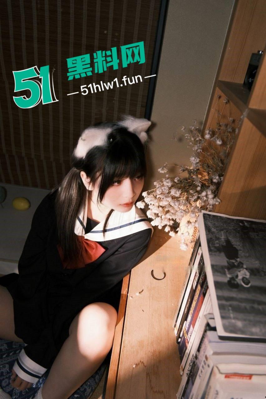 推特萝莉福利姬【星野柒免】清纯颜值肥臀母狗,穿可爱制服私拍白虎嫩逼手揉酥胸全露私拍视图流出-7