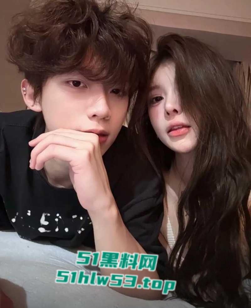 百万网红【妍妍酱】复吸实锤+私生活混乱彻底塌房，柬埔寨当扶手坐台视频流出，过夜费竟高达1500美刀天价。-6