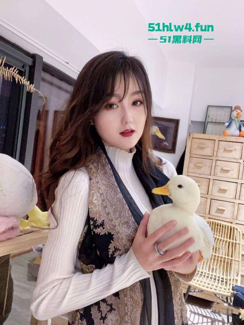 西安淫荡姐妹花与男友啪啪视频曝光,淫荡吃鸡开裆求射,骚穴外漏等人干的内心骚气外漏。-8