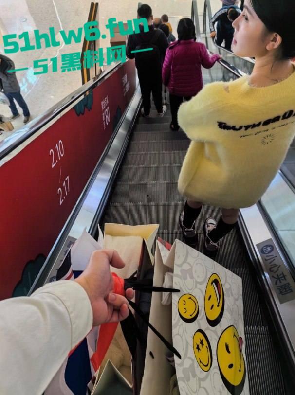 实名曝光婊子!柳州坐台妹梁献宜私生活糜烂不堪还玩弄别人感情,多次出轨打炮引发骚逼炎症。-30