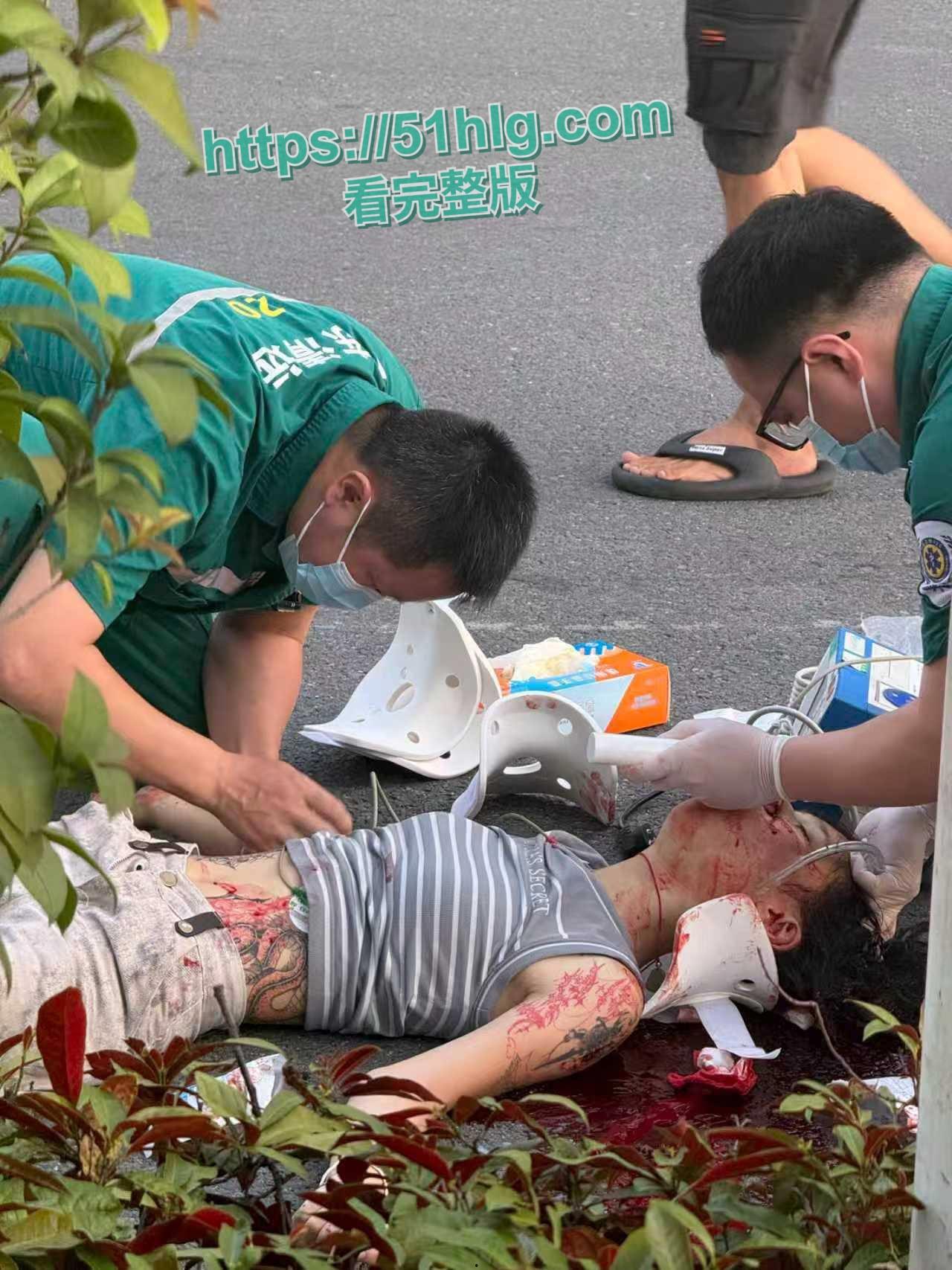 鲜血染红的街道!【河南】女骑士未戴头盔惨烈车祸现场,后脑着地血淋淋一片,恐怕凶多吉少-10
