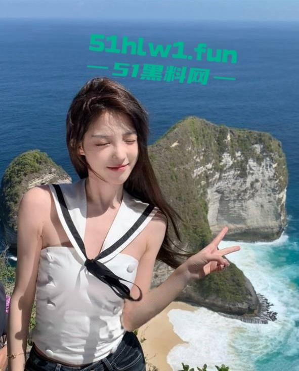 抖音500w粉丝女网红【妙卡】早期与网友裸聊舔屌约炮视频曝光原来女神也那么骚!-14