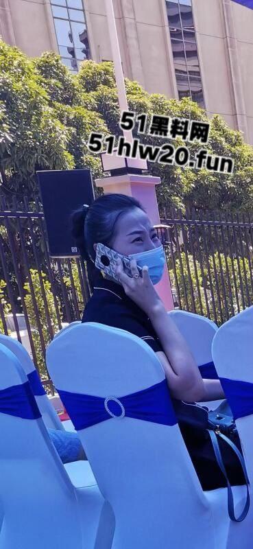 小混混摇身一变成老板!深圳盐田曼哈幼儿园老板王瑞带前妻一家老小吃软饭骗走香港富婆上千万,网友喊话赶紧开课教学。-7