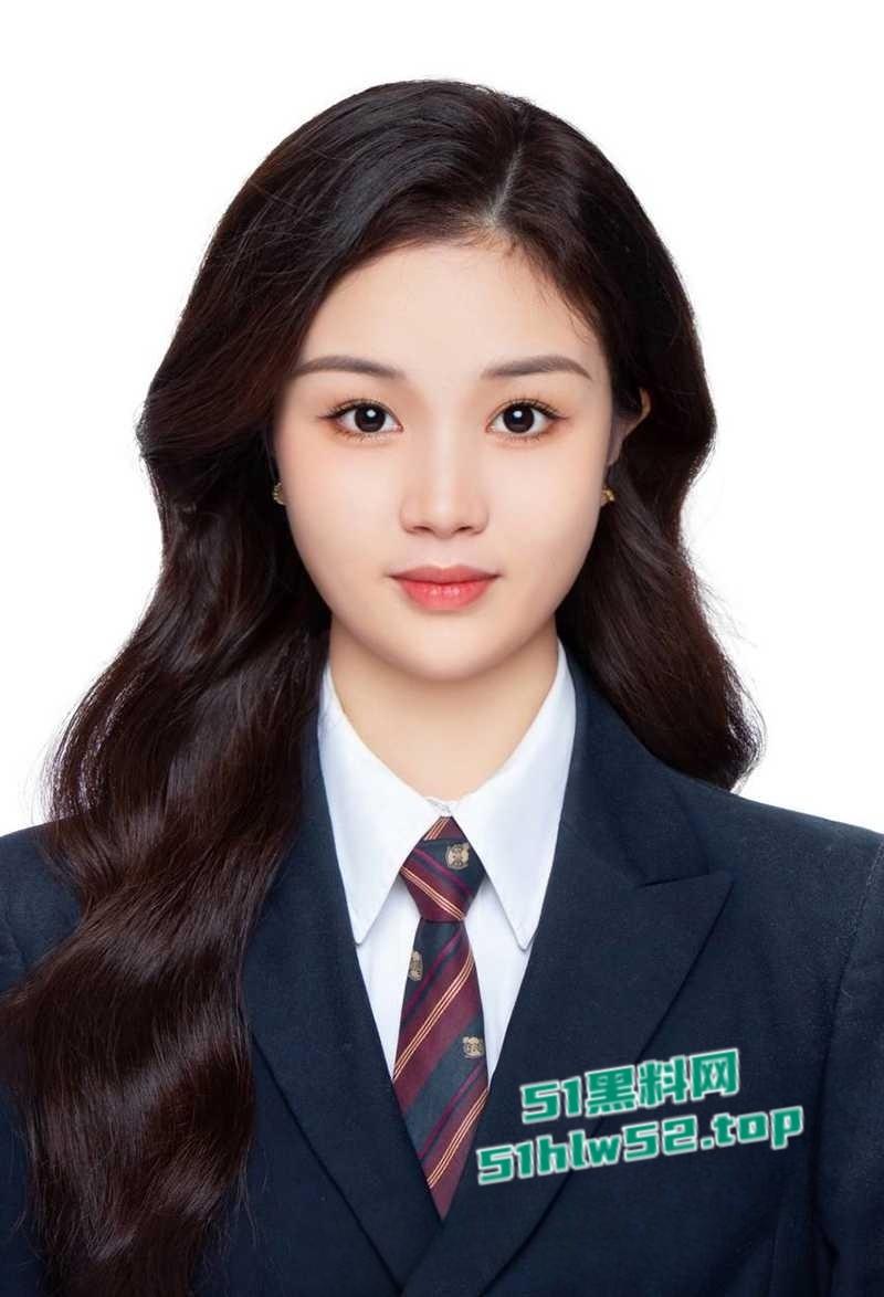 北京城市学院少女【王晗】性爱视频泄露,高颜值学生妹露脸口交,骑乘撸管还被颜射!-1