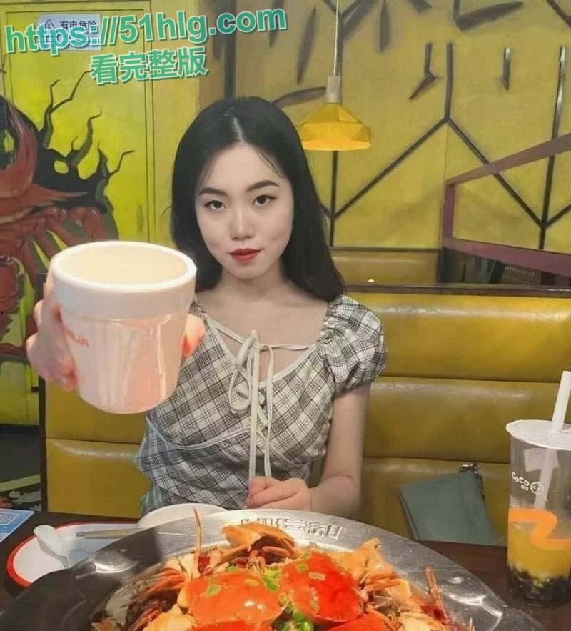 【北京昌平】98年精神小妹【孙晔子】被金主调教视频流 口交毒龙 骚穴被疯狂内射白浆四溢 电梯口全裸露出呈现极品身姿-8